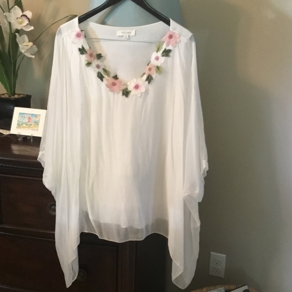 Belle France-EUC-Women’s Sheer Satin Tunic with Floral Embroidery
